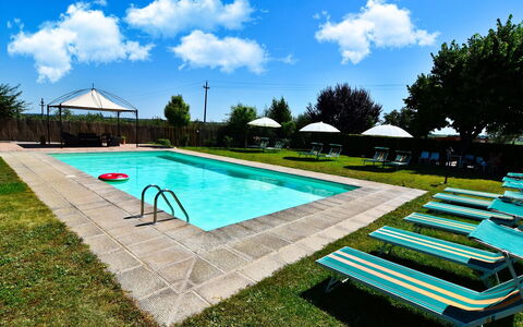 Villa Il Palazzo: Cloud, Water, Sky, Plant, Swimming Pool, Azure, Rectangle, Tree, Shade, Outdoor Furniture