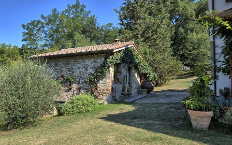 Villa Marina: Property, House, Wall, Home, Cottage, Real Estate, Tree, Building, Grass, Garden