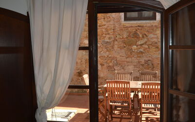 Accommodation:&nbsp;Trilocale Primo Piano Con Balcone