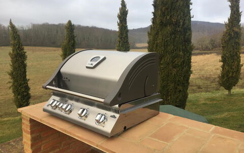 Villa Le Caggia: Tree, Barbecue Grill, Kitchen Appliance, Roof