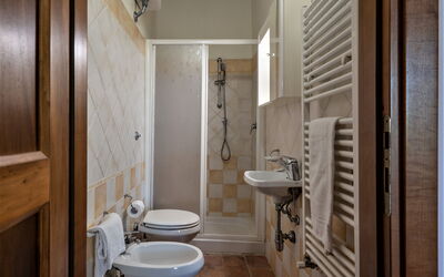 villino-bazzani-casole-d'elsa-multiproperty-appartamento-bazzani-2-bathroom