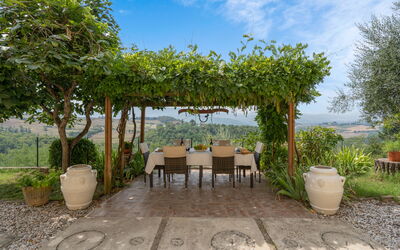 Vecciano Holiday Home