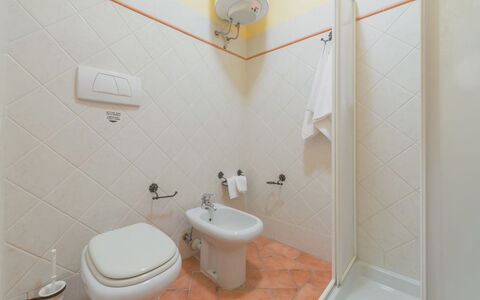 la-torre-apartments-pisotia-multiproperty-torricella-1-bathroom