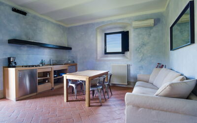 Accommodation:&nbsp;Frantoio