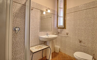 Casa Rossa 4: Mirror, Tap, Sink, Plumbing Fixture, Bathroom Sink, Property, Bathroom, Purple, Plant, Interior Design