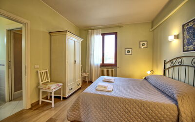 Accommodation:&nbsp;Casa Rossa 7