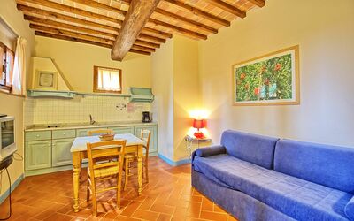 Vinci 2: Room, Property, Furniture, Building, House, Real Estate, Interior Design, Villa, Table, Cottage