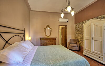 Accommodation:&nbsp;Villa Acciaioli