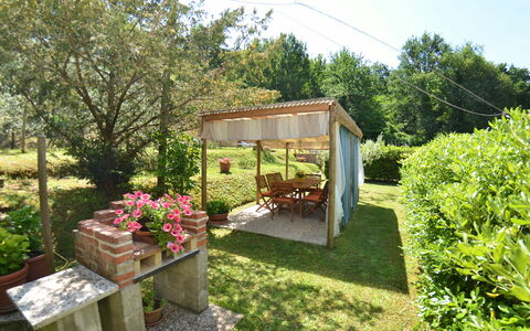 La Piccola Margherita: Property, Yard, Backyard, Cottage, House, Garden, Real Estate, Building, Grass, Rural Area