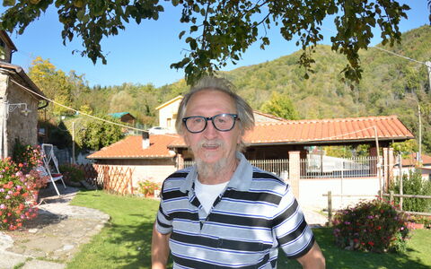 Casa Di Renzo: Property, Botany, House, Vacation, Real Estate, Garden, Summer, Leaf, Yard, Grass