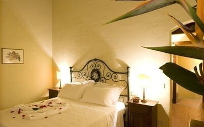 Accommodation:&nbsp;Deluxe 2