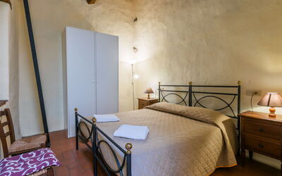 Accommodation:&nbsp;Taverna 600.6