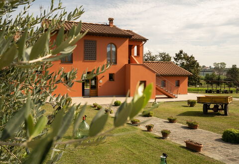 Incanto Toscano: Plant, Sky, Building, Property, Window, Cloud, House, Tree, Architecture, Land Lot