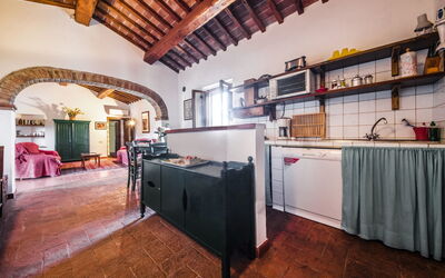 Accommodation:&nbsp;Decamerone