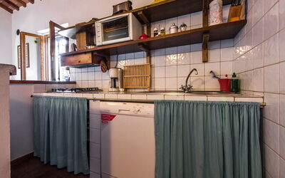 Accommodation:&nbsp;Decamerone