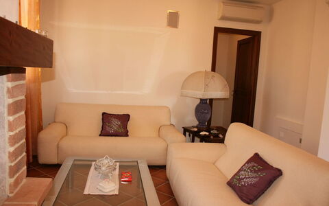 Accommodation:&nbsp;Emerald