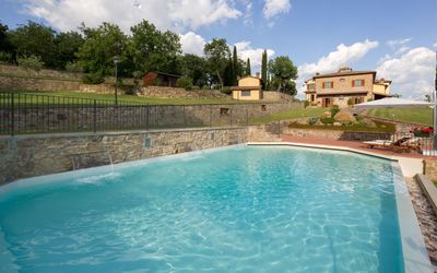 Poggio Pellicciaia: Water, Cloud, Sky, Plant, Building, Swimming Pool, Nature, Azure, Tree, Natural Landscape