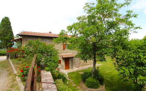 Borgo di Usciano: Plant, Sky, Cloud, Property, Building, Window, Green, Tree, Natural Landscape, House