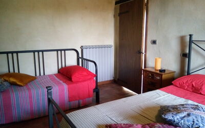 Accommodation:&nbsp;Iris