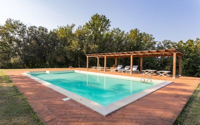 Casa La Rotta: Swimming Pool, Property, House, Real Estate, Grass, Estate, Leisure, Building, Home, Architecture