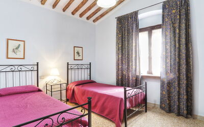 Accommodation:&nbsp;Formula 3 800.7