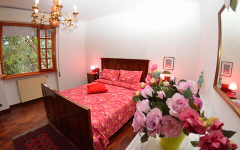 Il Corbezzolo: Bedroom, Room, Bed, Furniture, Property, Interior Design, Bed Sheet, Bed Frame, Pink, Bedding