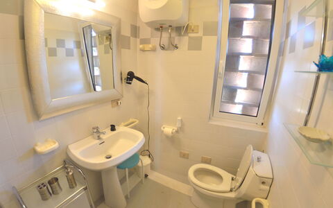 Il Nido: Bathroom, Property, Room, Plumbing Fixture, Interior Design, Real Estate, Building, House, Architecture, Home