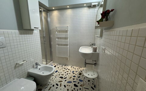 Alle Mura: Flooring, Floor, Interior Design, Plumbing Fixture, Bathroom, Bathroom Sink, Tile, Plumbing, Tap, Sink