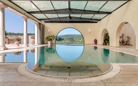 Terrazza e Libreria: Water, Plant, Property, Building, Sky, House, Interior Design, Tree, Table, Floor