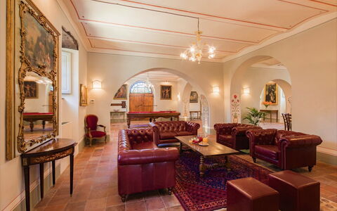 Villa Ivana - Cortona: Room, Building, Interior Design, Property, Furniture, Ceiling, Living Room, Real Estate, Table, Floor