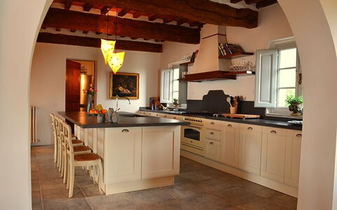Luna Di Cortona: Property, Countertop, Room, Kitchen, Furniture, Building, House, Cabinetry, Interior Design, Floor
