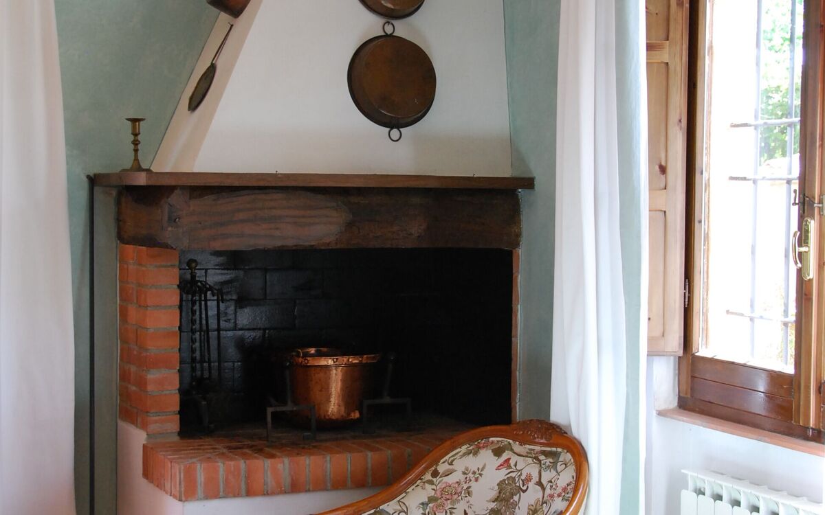 agriturismo-cabbiavoli-chianti-multiproperty-fienile-giallo-melo-living-room