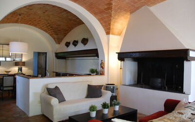 Casa Marcello - Fico: Furniture, Couch, Lighting, Interior Design, Wood, Living Room, Table, Floor, Flooring, Wall