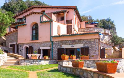 Nisporto: House, Property, Building, Home, Real Estate, Residential Area, Villa, Estate, Facade, Architecture