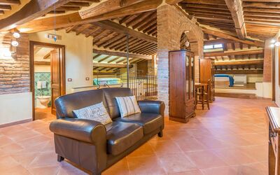 Ambra: Property, Room, Building, Interior Design, Beam, Real Estate, Furniture, Living Room, Home, Estate