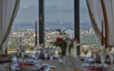 Villa Solaria: Tableware, Building, Stemware, Drinkware, Sky, Wine Glass, Textile, Window, Skyscraper, Interior Design