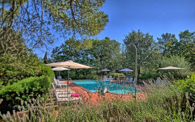Sole Nel Prato: Property, Real Estate, Tree, Nature Reserve, Sky, Botany, House, Swimming Pool, Leisure, Garden