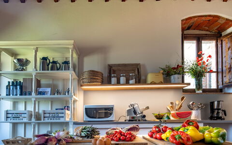 Borgo Gerlino: Room, Interior Design, Shelf, Countertop, Property, House, Furniture, Brunch, Building, Kitchen