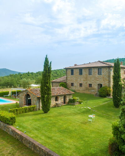 Borgo Gerlino: Property, Estate, Building, Grass, Land Lot, Hill Station, House, Landscaping, Villa, Landscape