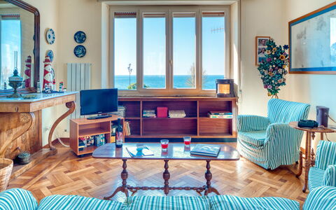 Apartment Mare Bello - Levanto: Room, Furniture, Living Room, Blue, Interior Design, Turquoise, Property, House, Building, Table