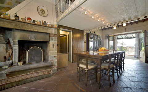 Al Mennucci: Building, Property, Room, Interior Design, Real Estate, Estate, Furniture, Architecture, House, Floor