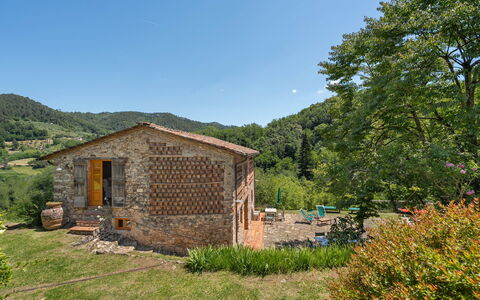 Bottino: Rural Area, House, Cottage, Landscape, Hill, Land Lot, Human Settlement, Village, Hill Station
