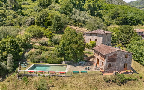 Bottino: House, Rural Area, Cottage, Farmhouse, Estate, Village, Garden, Swimming Pool, Mountain Village, Pond