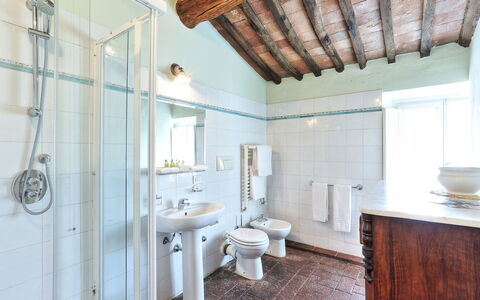 Casa Rosa: Property, Bathroom, Room, Building, Real Estate, Interior Design, House, Furniture, Floor, Architecture