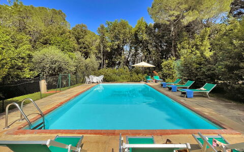 La Capanna: Swimming Pool, Resort, Eco Hotel, Outdoor Furniture, Shade, Thermae, Landscaping, Hotel, Hacienda, Villa