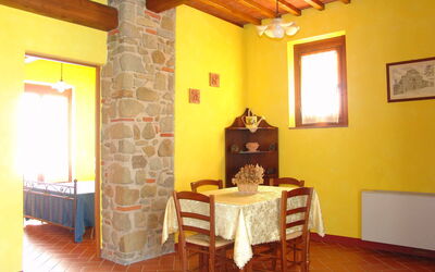 Accommodation:&nbsp;Ground Floor Apartment N.1
