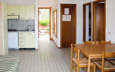 Accommodation:&nbsp;Elbamar Lacona 1 615.4