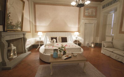 Accommodation:&nbsp;Romantic Suite Caminetto