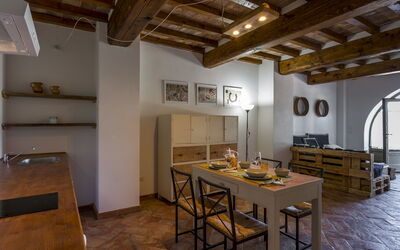 Accommodation:&nbsp;Tito