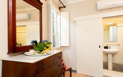 Suite Etrusca: Room, Property, Furniture, Interior Design, Building, House, Ceiling, Real Estate, Architecture, Cabinetry